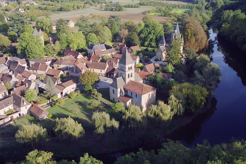 Saint Léon sur Vézère