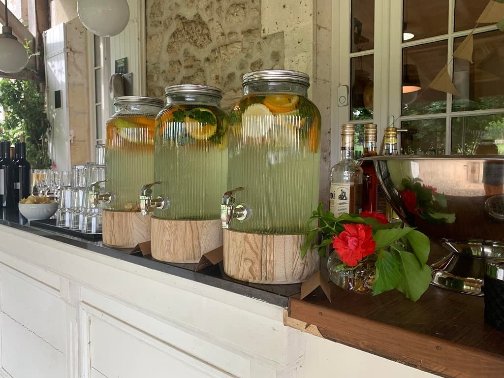 Salle-Le-Guinot-apéritif