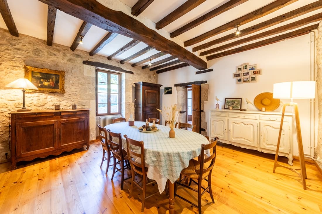 Salle à manger Tour 1