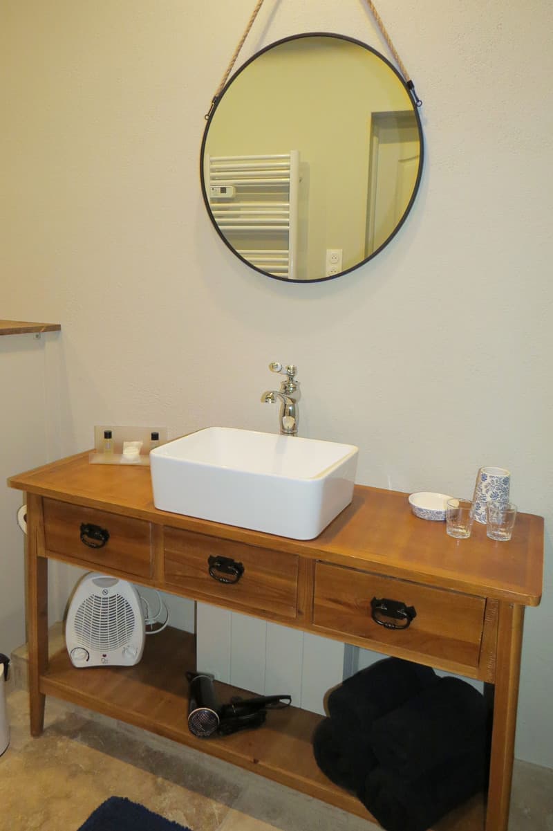 Maison La Viste - salle de bain chambre2