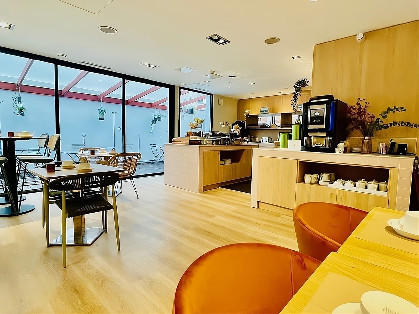 Salle petit dejeuner Hôtel Mercure Président Biarritz Plage