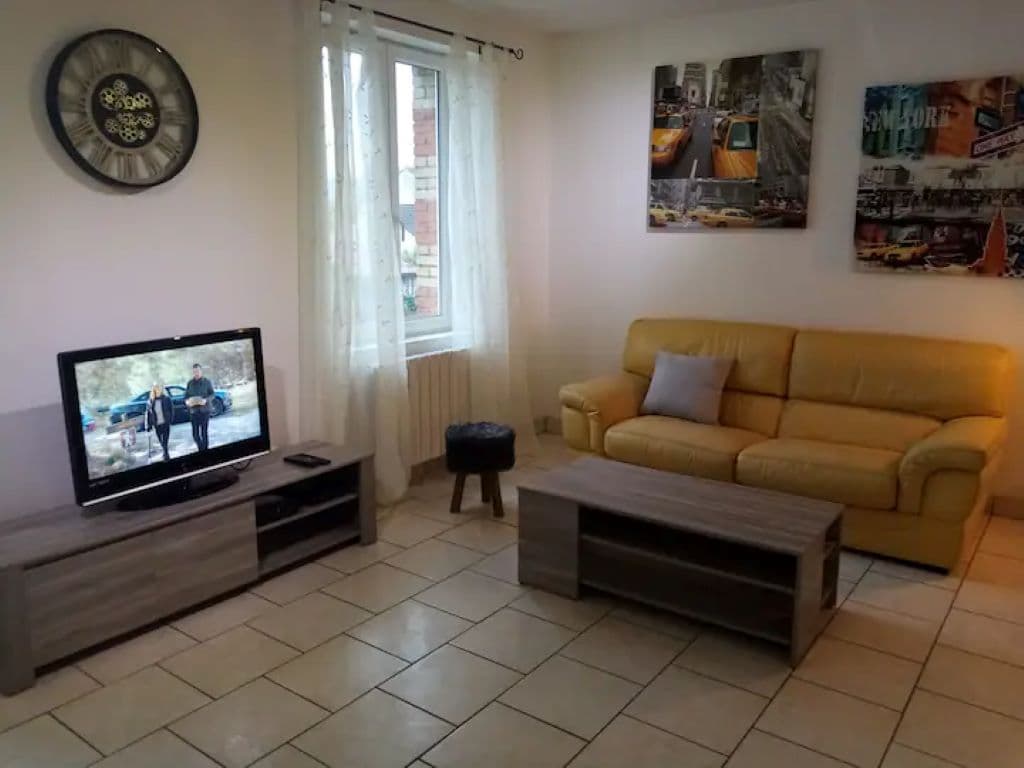 Salon gite de Bruno Isle Jourdain
