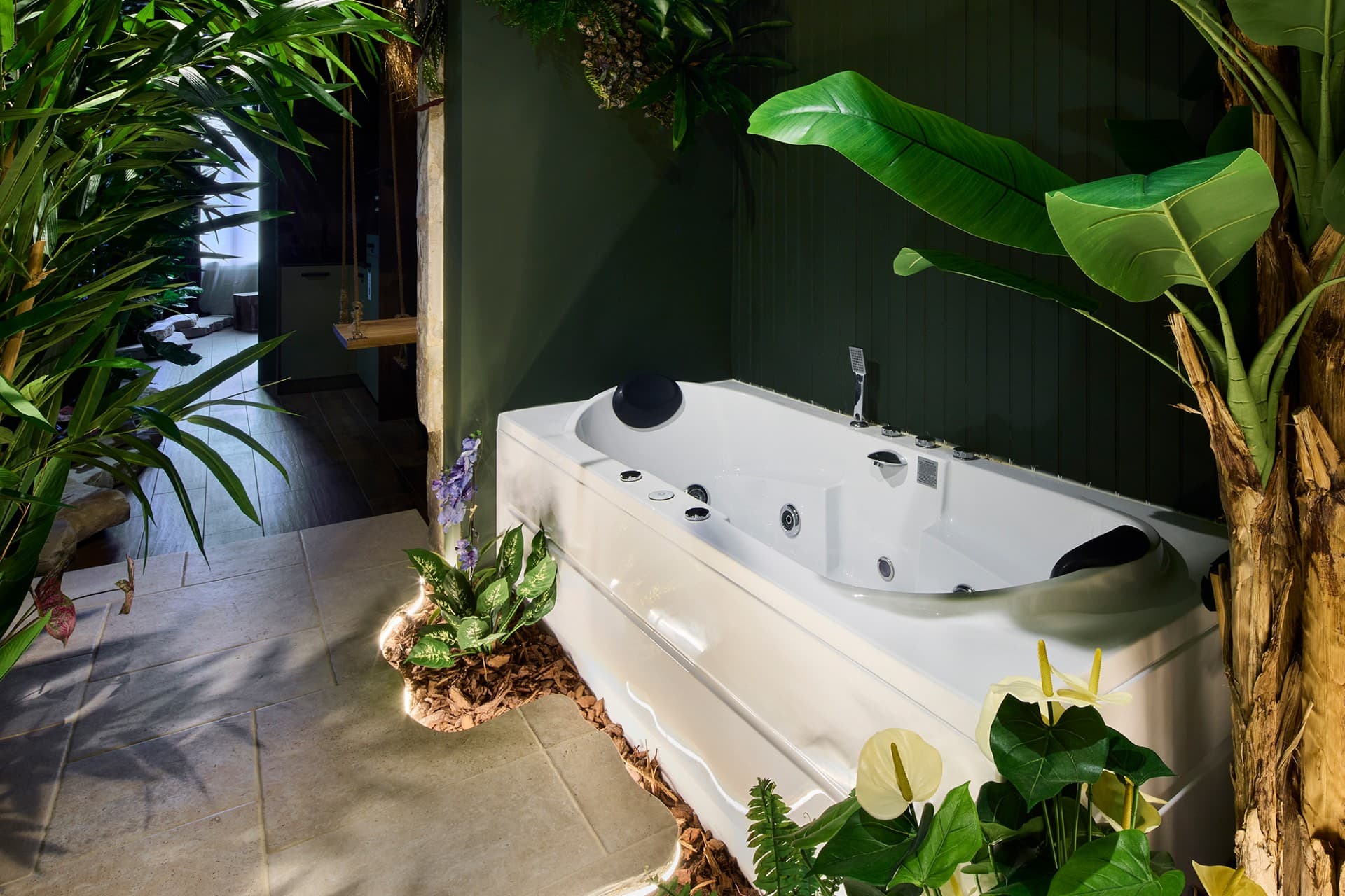 La baignoire balnéo de la Jungle Room