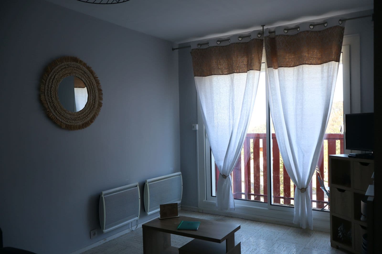 Séjour avec accès balcon