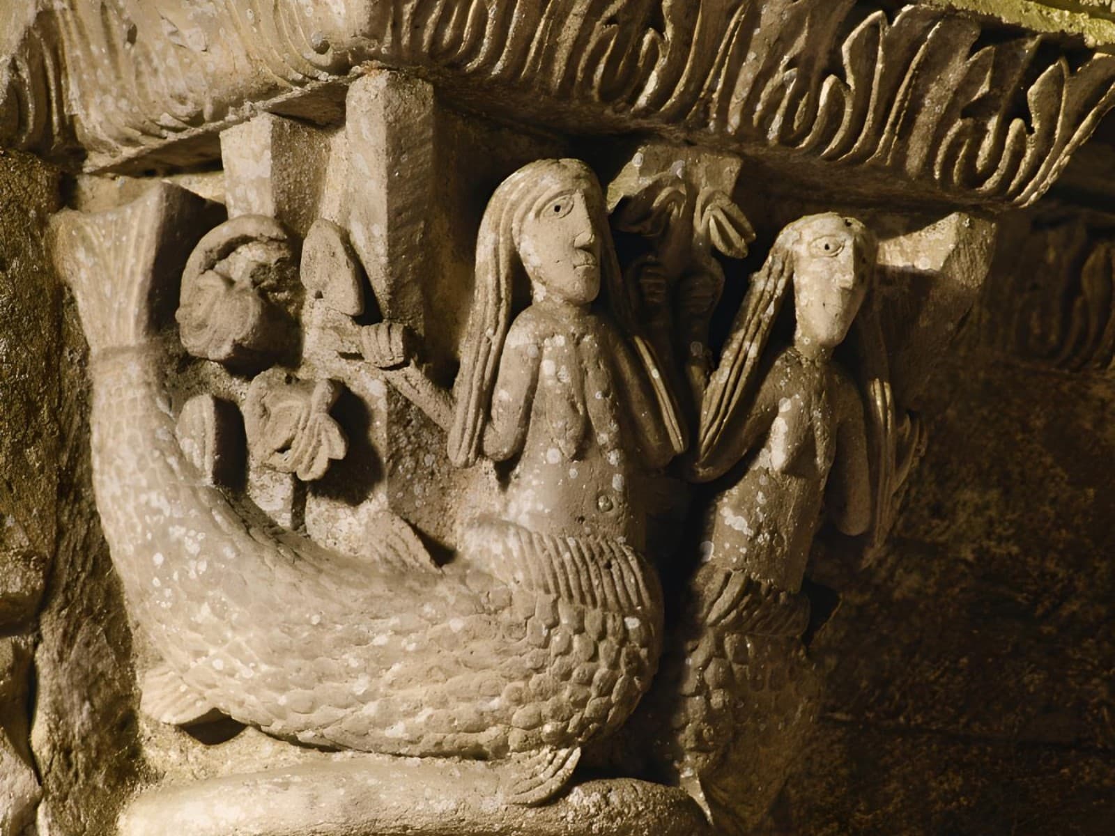 Les sirènes symbolisant la tentation du Christ - Abbaye de La Sauve-Majeure
