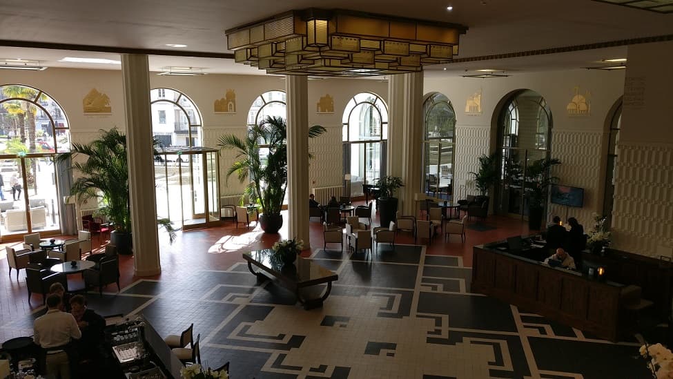 Splendid-Hall