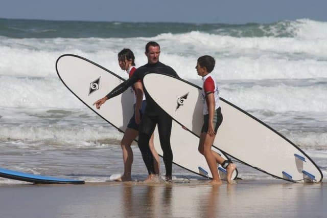 Surf-Center--1