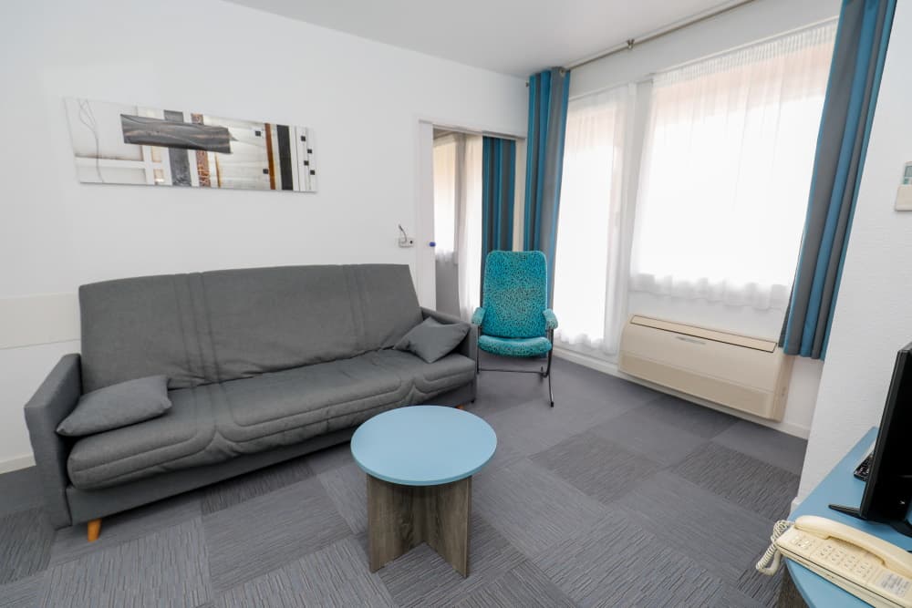 T2 DEMEURES 1 SALON