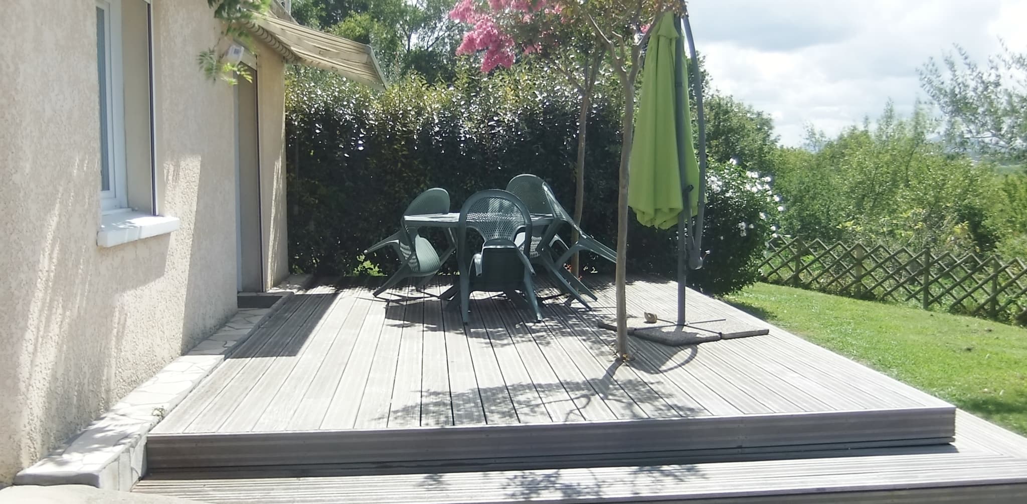 TERRASSE DU GITE