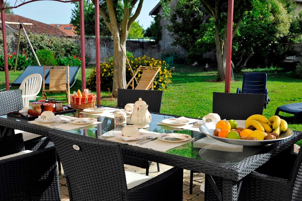 Table Petit déjeuner Maison Coulet