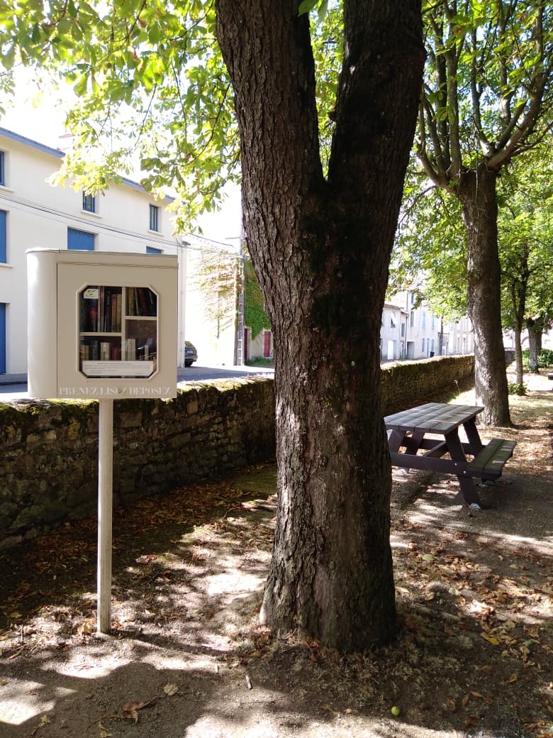 Table-Place-des-Promenades