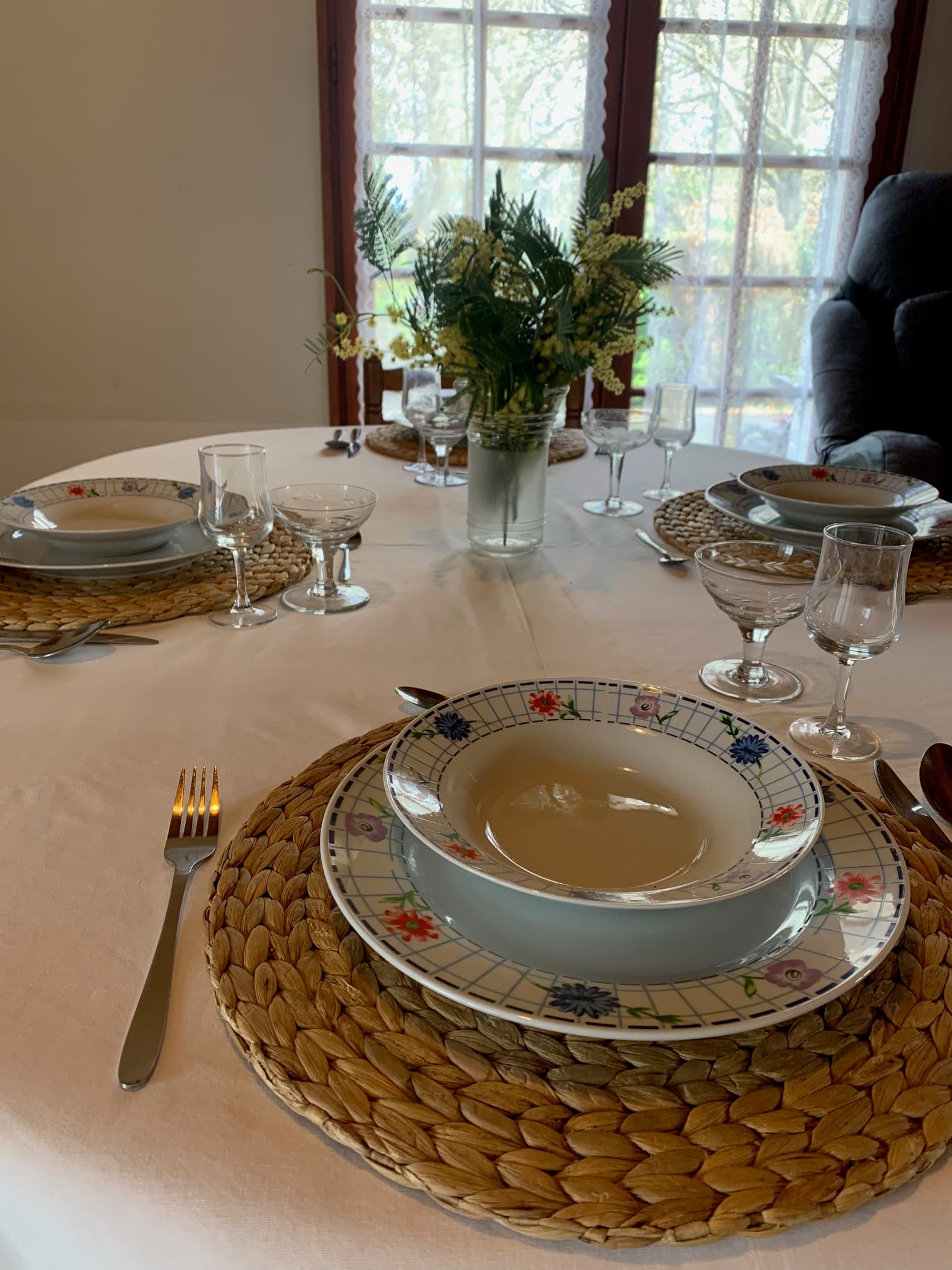 Table et assiettes
