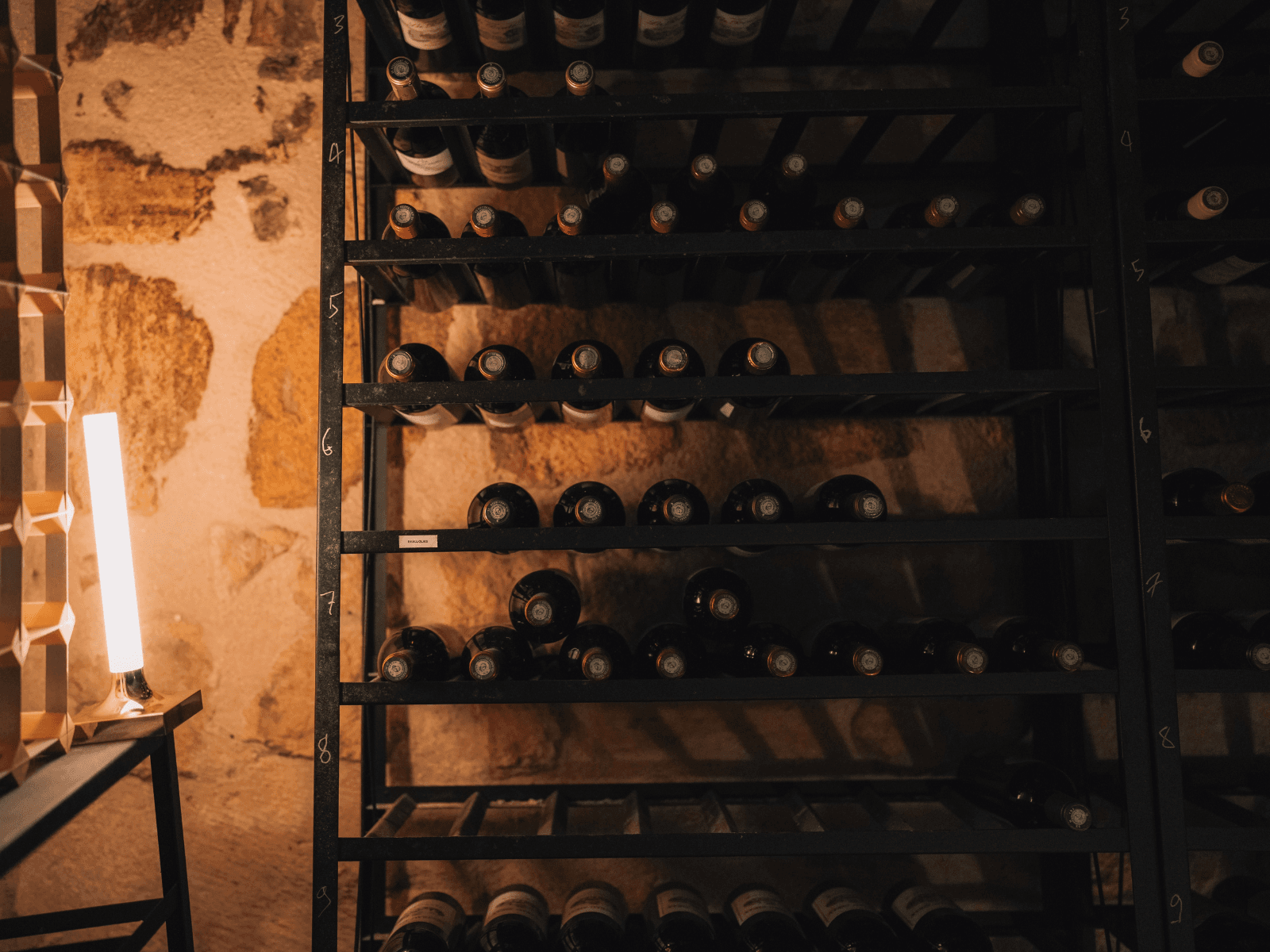 Photos Wine Bar - 1