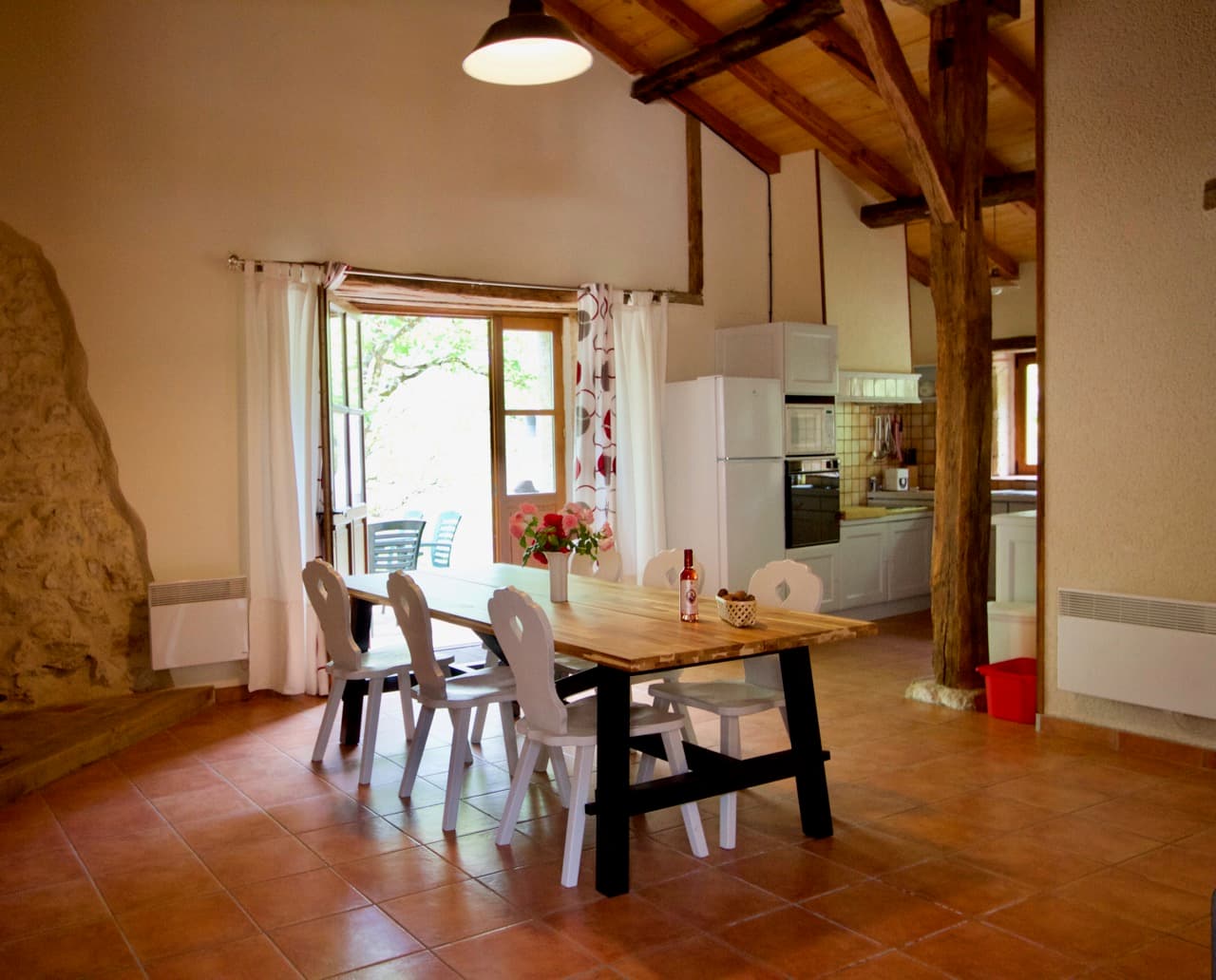 Treille coin repas et cuisine