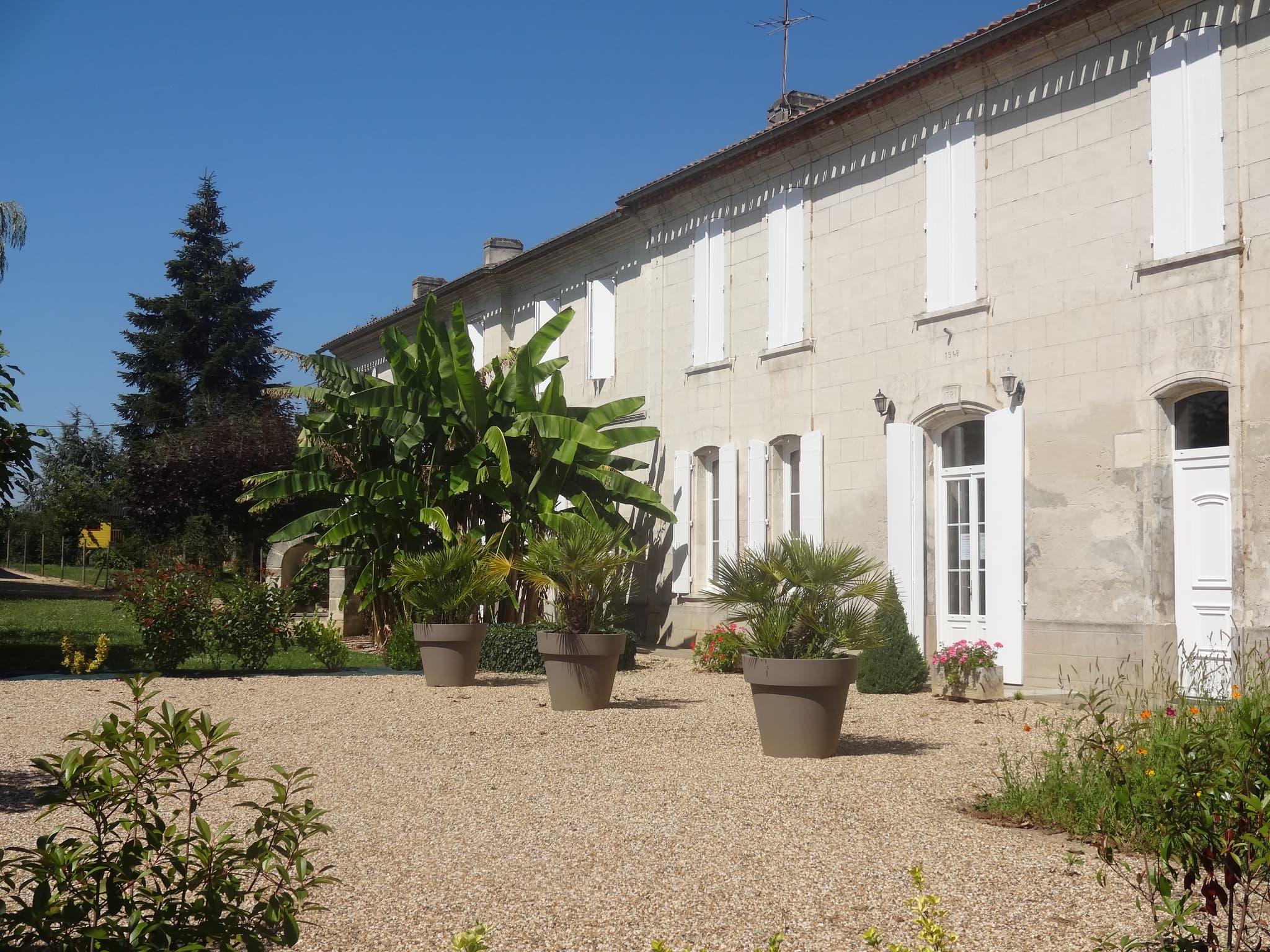 VIGNOBLES GABARD - vue château