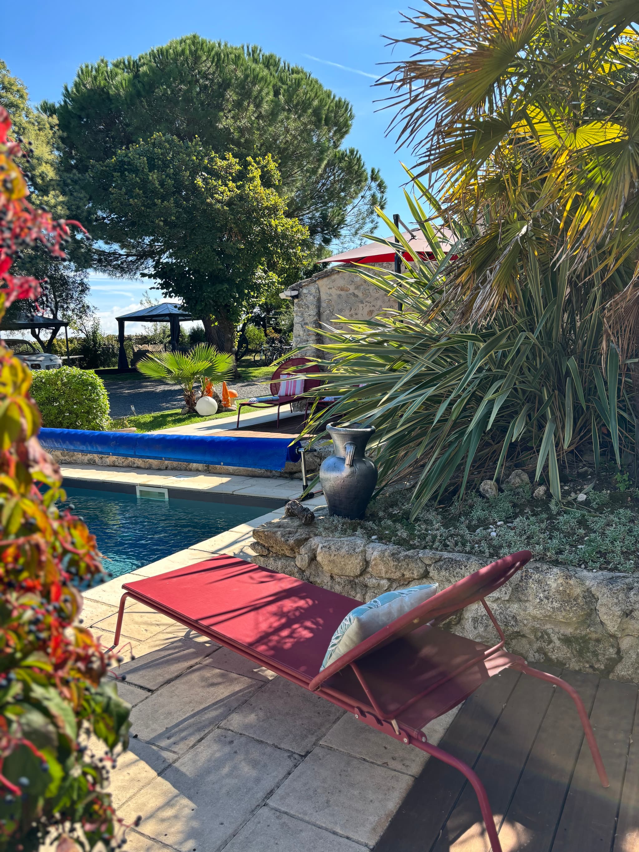 VUE PISCINE MAISON JEROBOAM_11