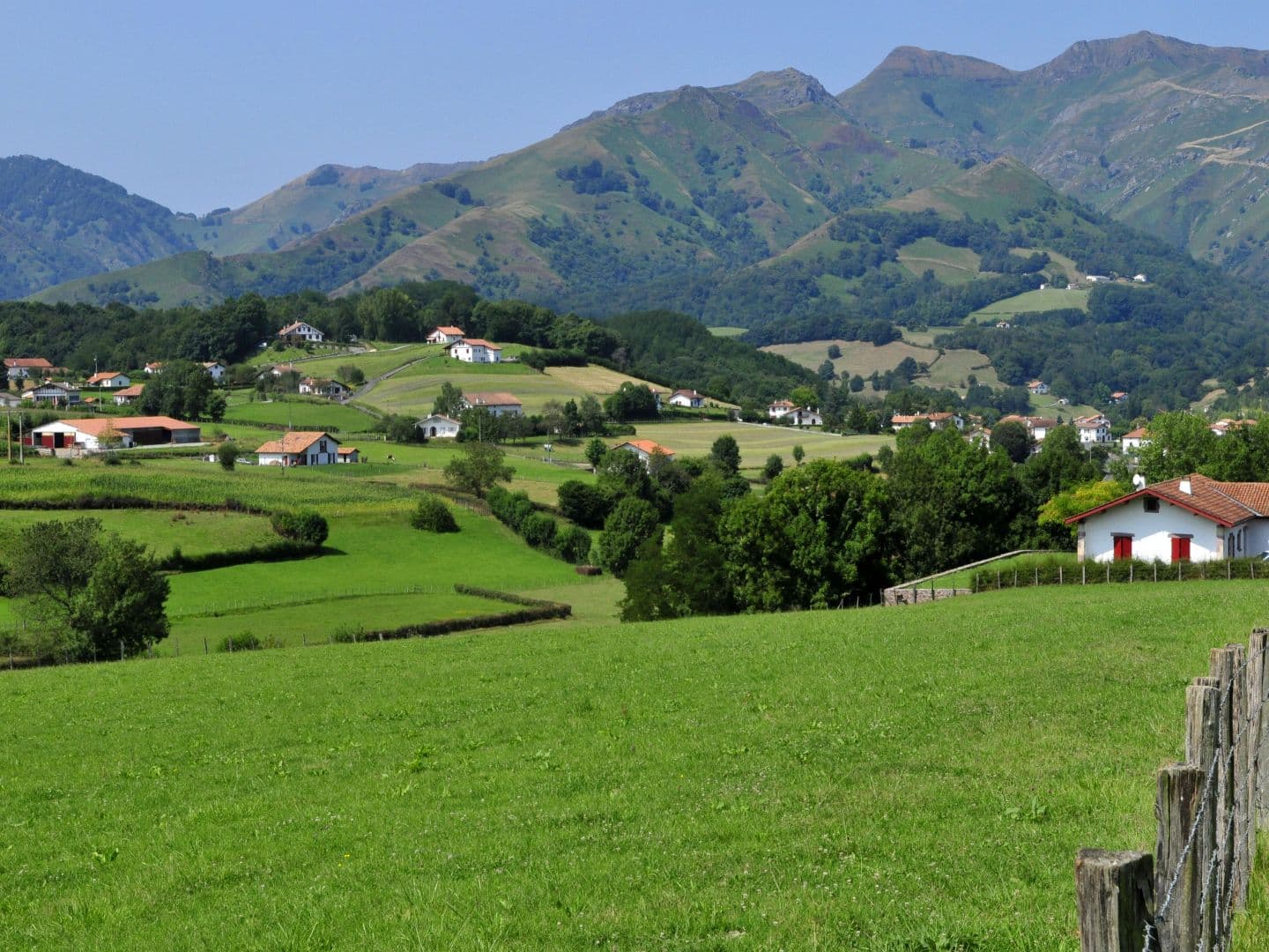 VVF Iparla-vue montagne©VVF
