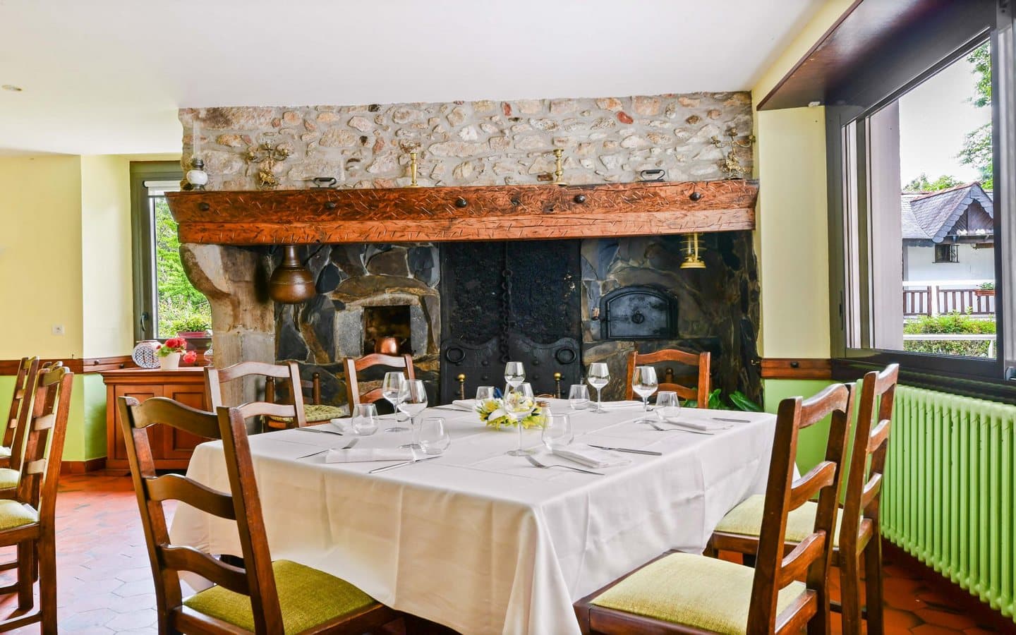 Hôtel restaurant piscine Le Vieux Logis 3 étoiles Bétharram Nay Lourdes Vélosud