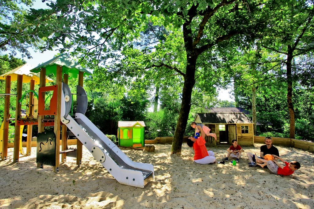 Village-vacances-Messanges-Aire-jeux