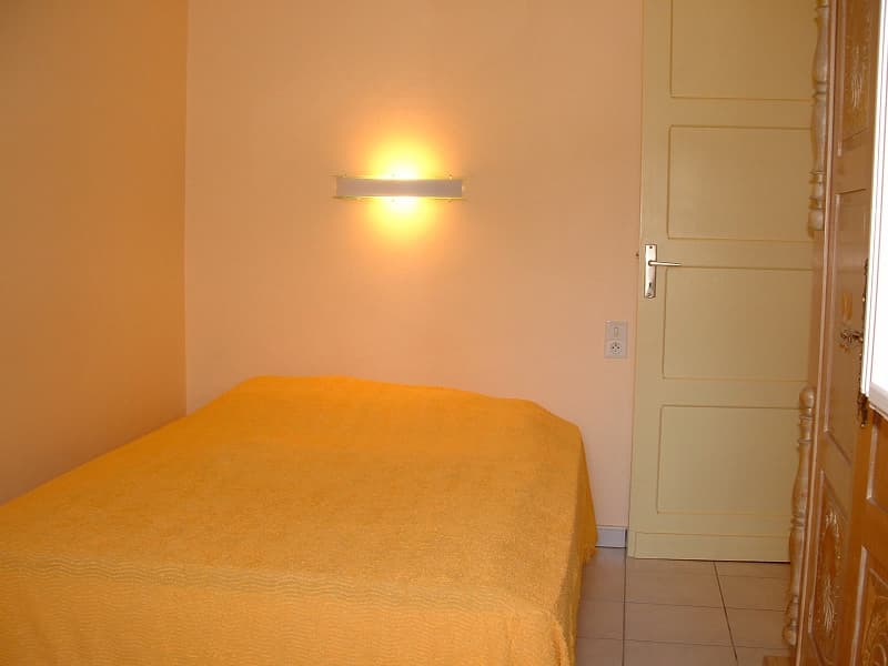Zuk lac 6 chambre