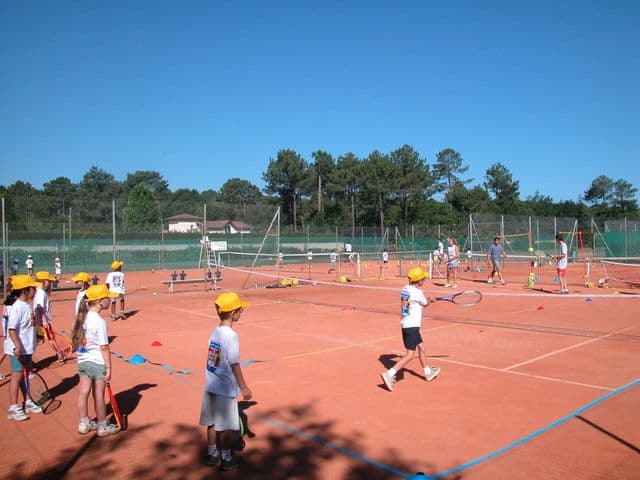Cours de tennis