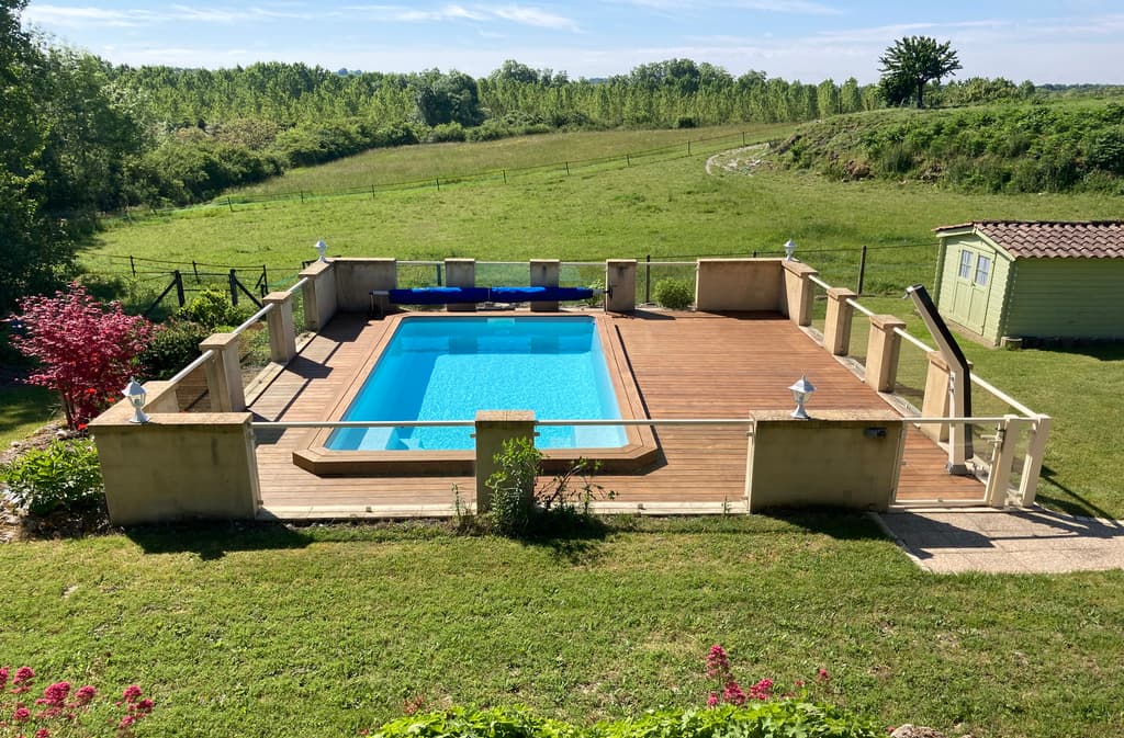 a6) piscine au printemps