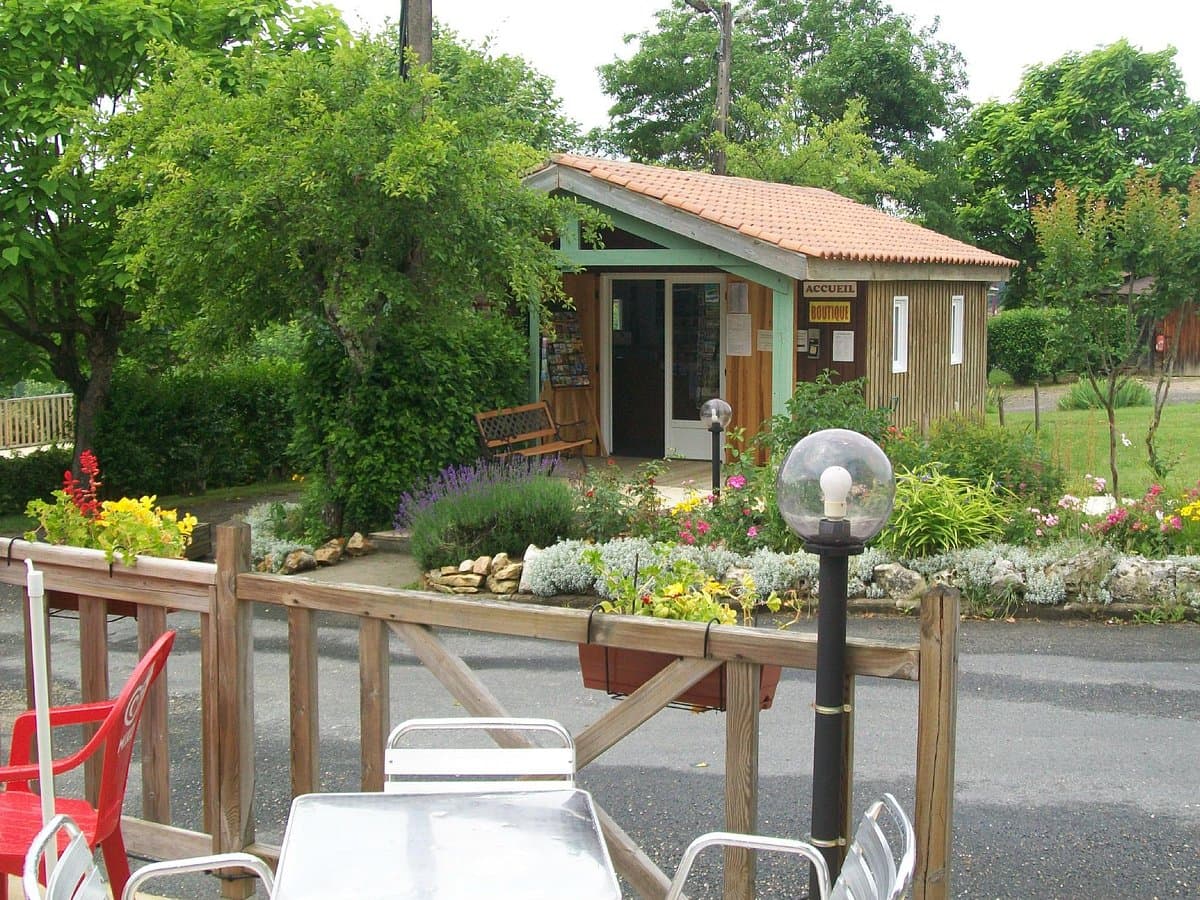 accueil camping La Bastide