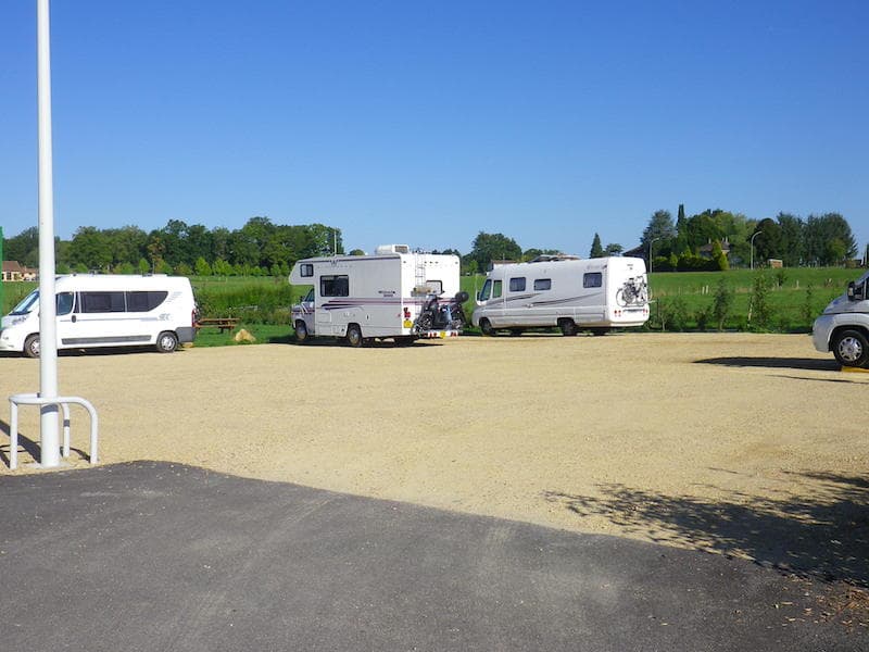Aire d'accueil camping-car_1