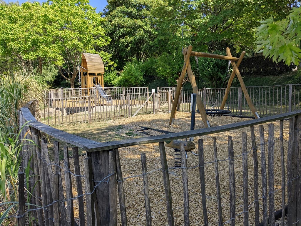aire de jeux étang du Cheix