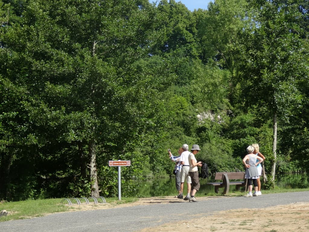 cale de mise à l'eau de Mauriac et voie verte