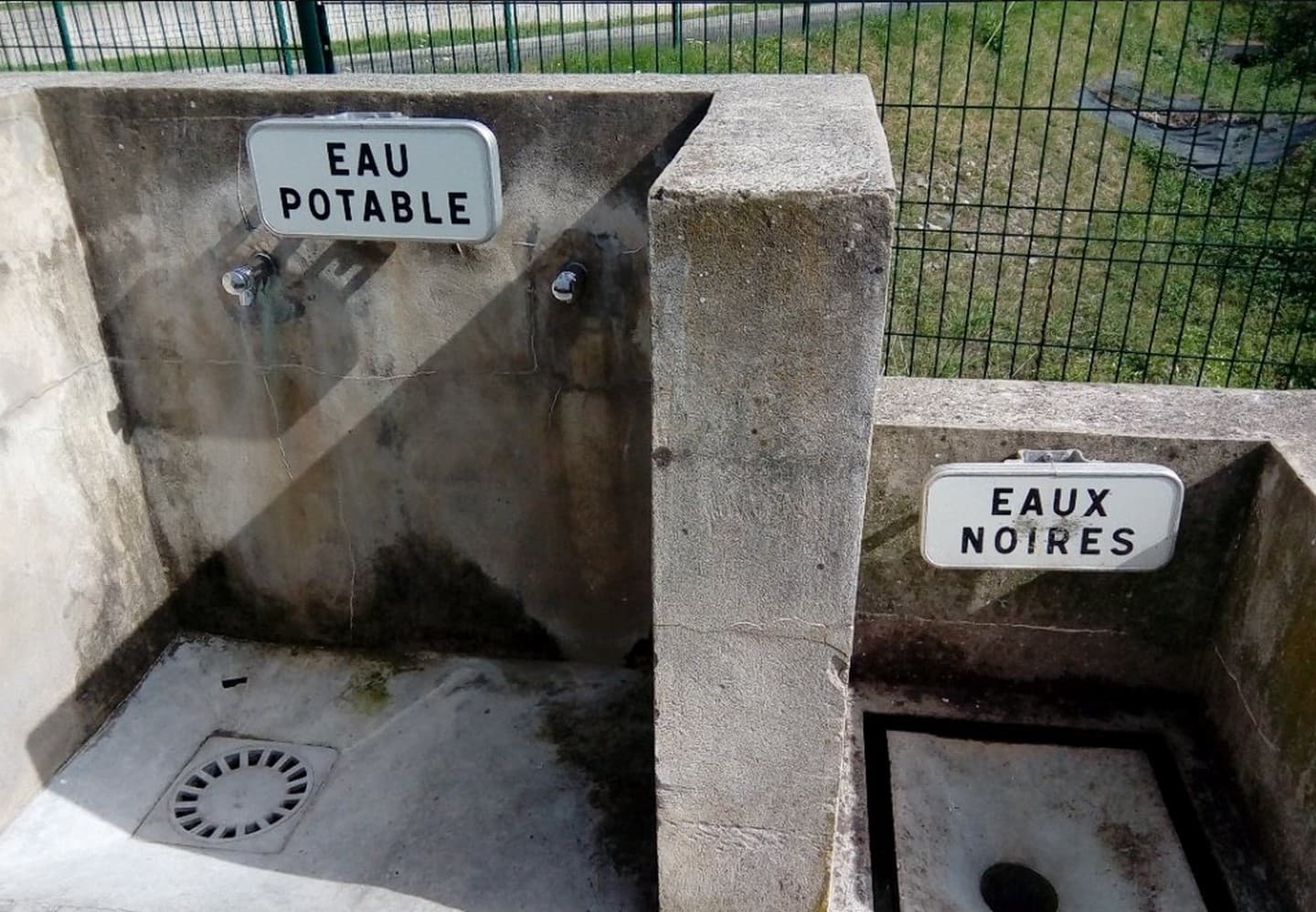 aire vidange - Lescar - eaux