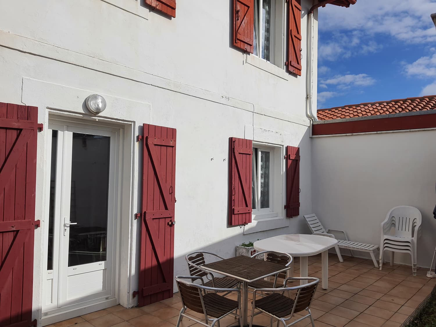 APPARTEMENT PARIES ANG1250