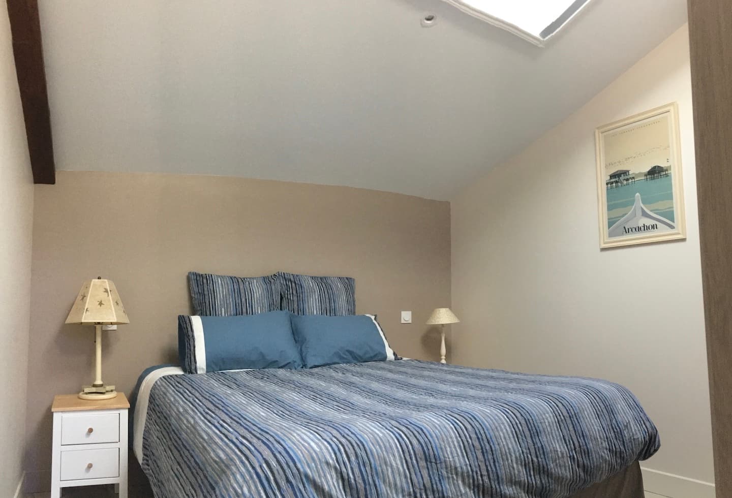 appartement pourtau chambre lit double lantabat