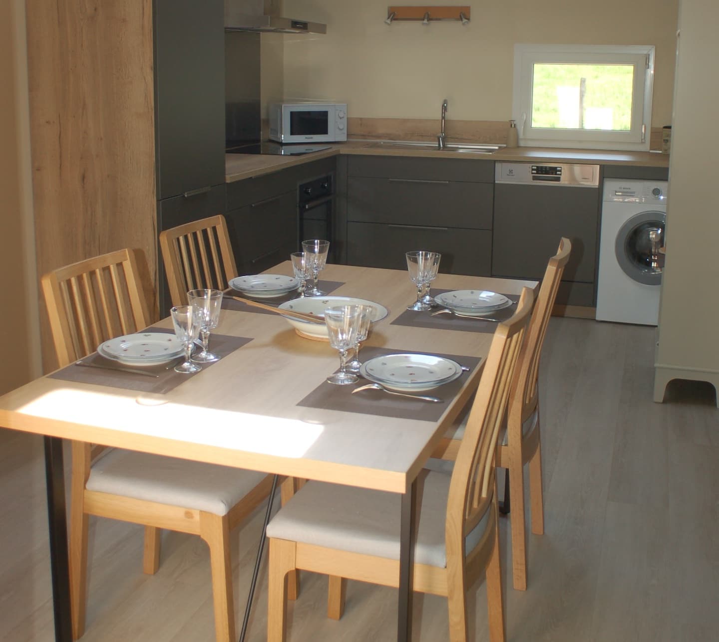 appartement pourtau coin repas lantabat