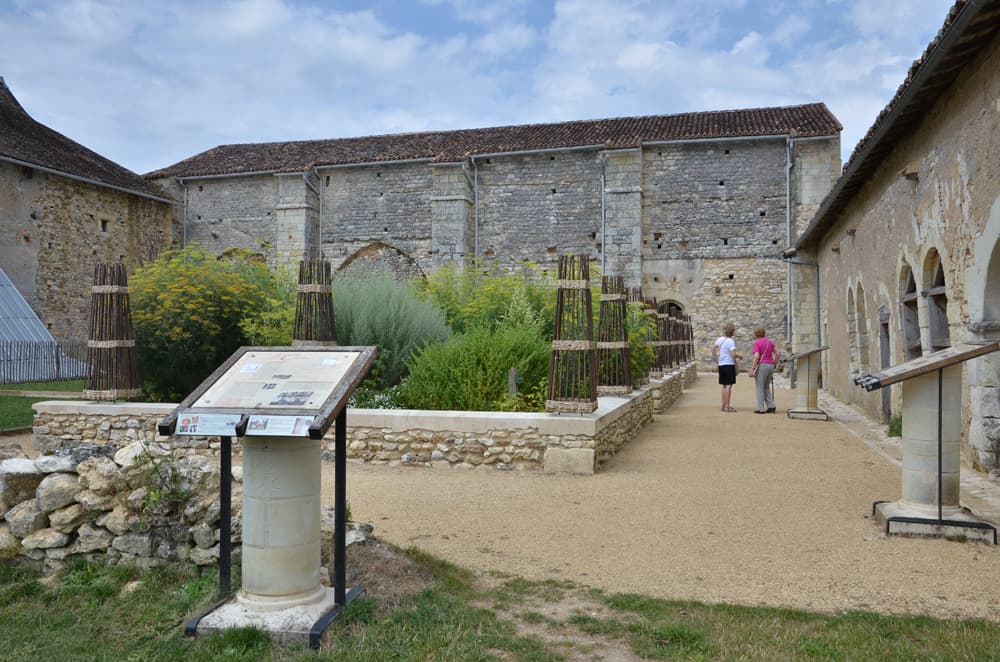 Abbaye de l'Étoile Cloitre