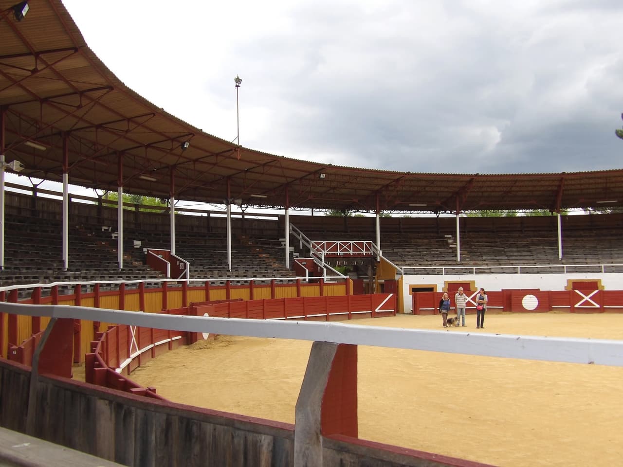 arenes-Roquefort-vue-large-interieur