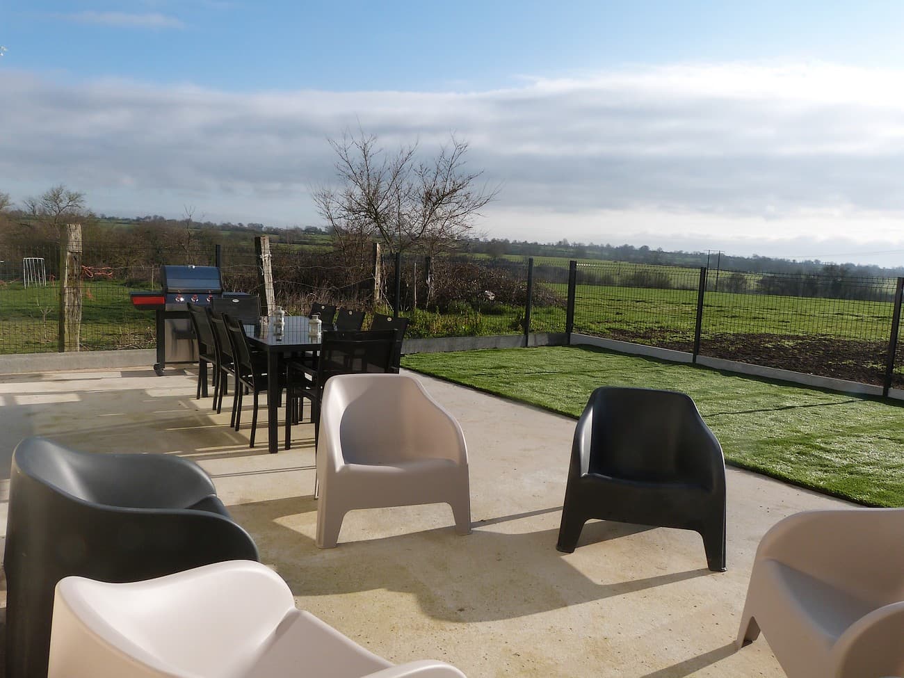 argentonnay-gite-le-porteau-terrasse
