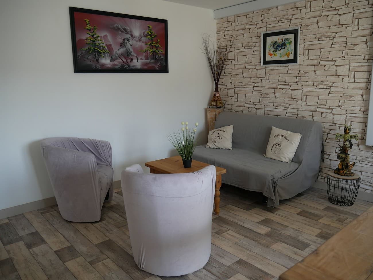 argentonnay-gite-les-loges-farm-salon