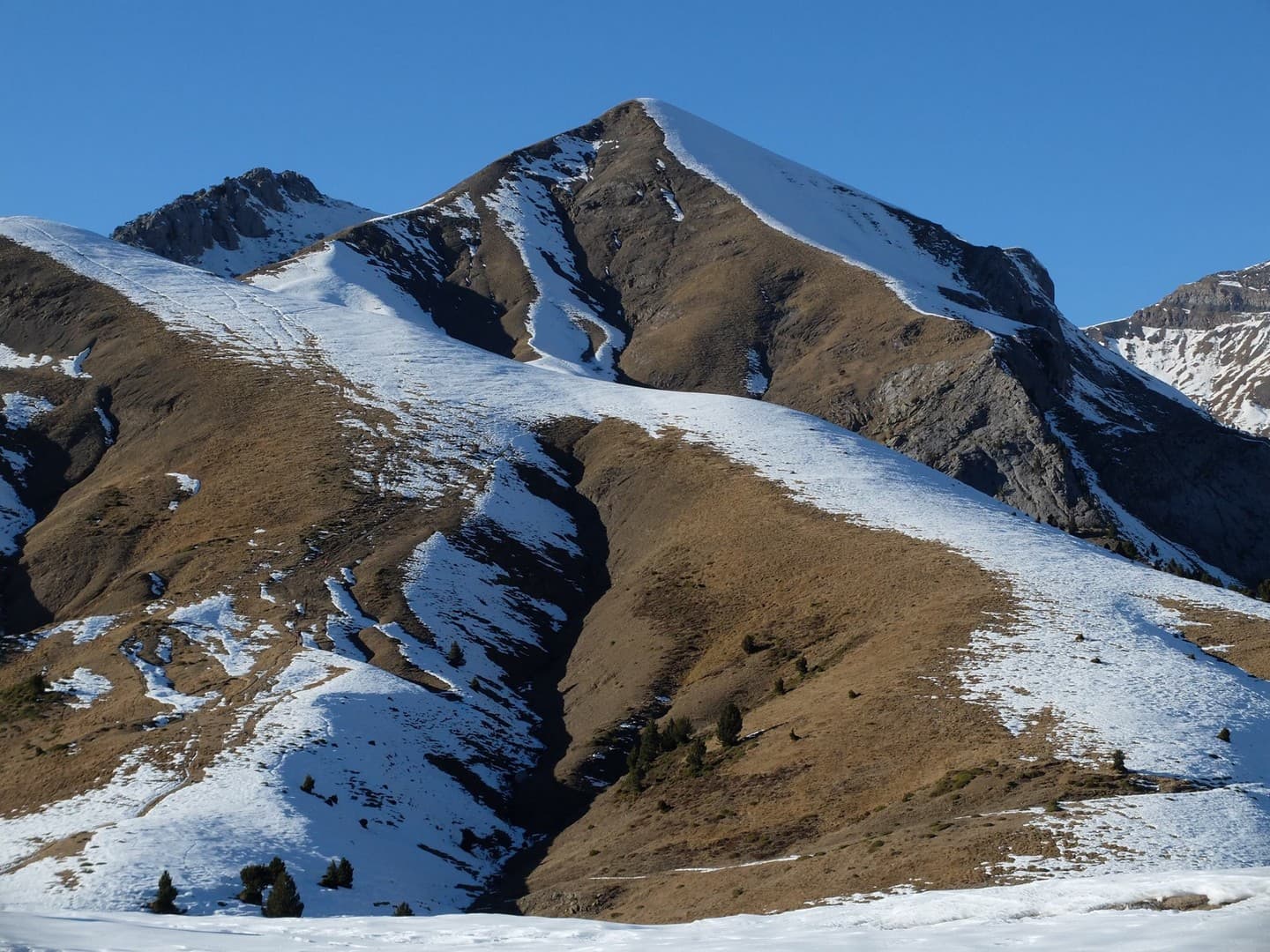 Au delà du boulevard - Gelos - Montagnes