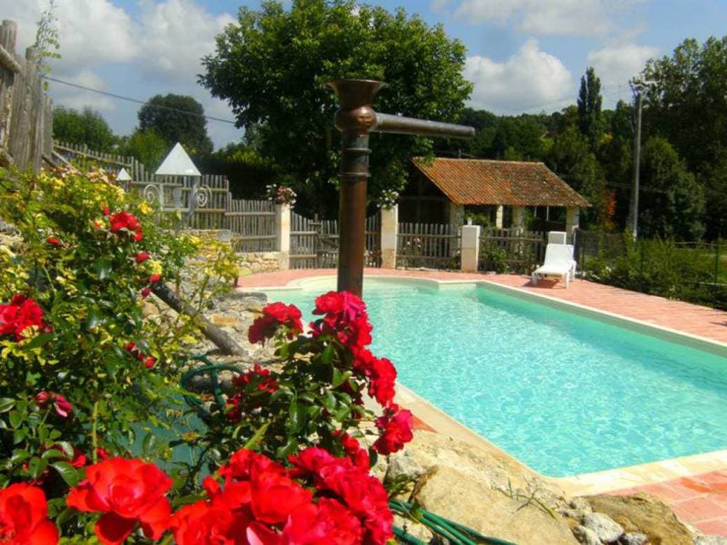 Piscine gite de la fontaine