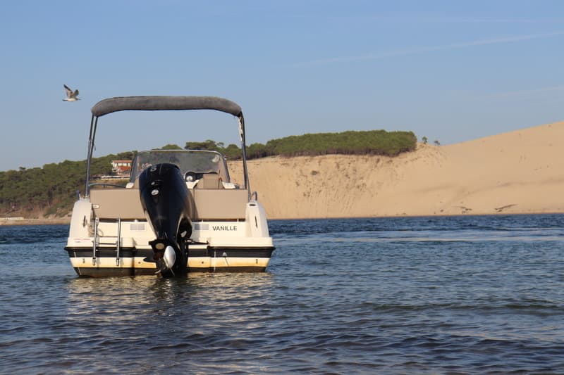 bateau à moteur photo 4