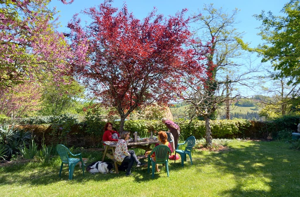 bavardage au jardin