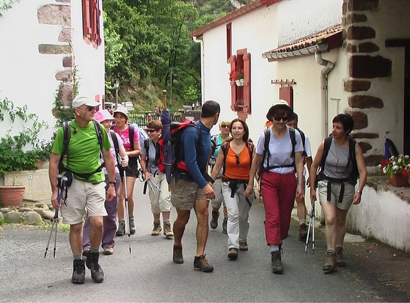 Agence Bivouac - Ousse - Randonneurs