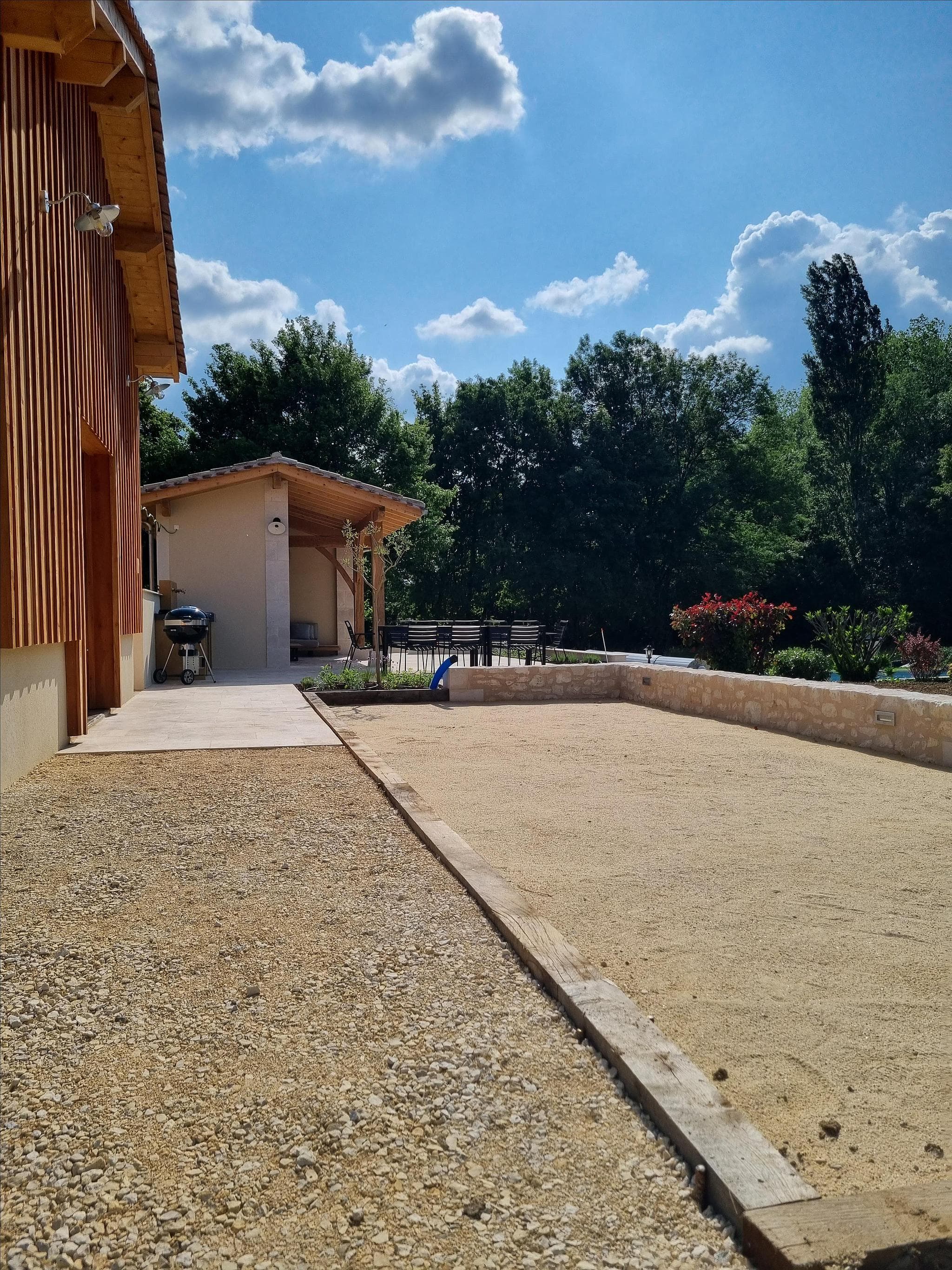 Lougratte_La Maison d'Isabel - terrain de pétanque