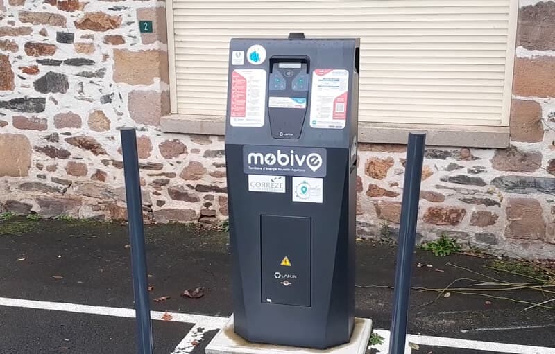 borne-de-recharge-sainte-fereole