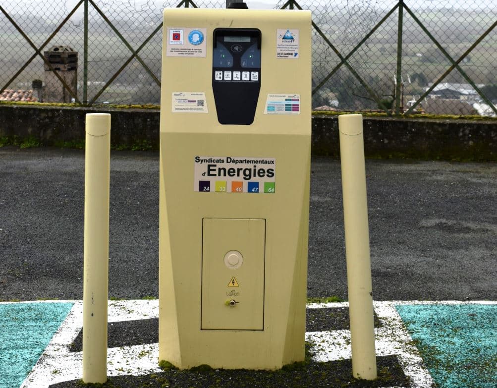 borne-electrique-1