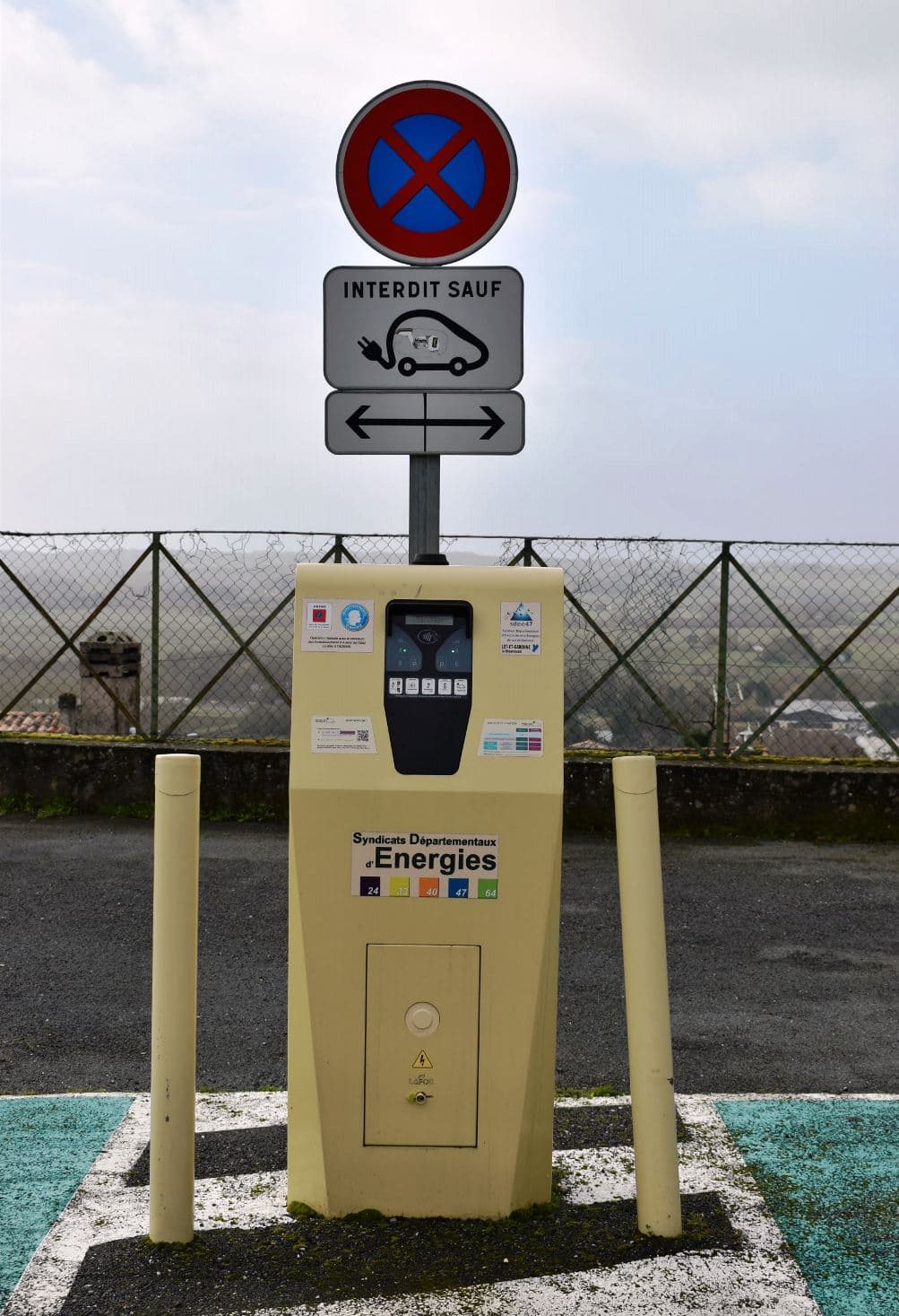 borne-electrique-3