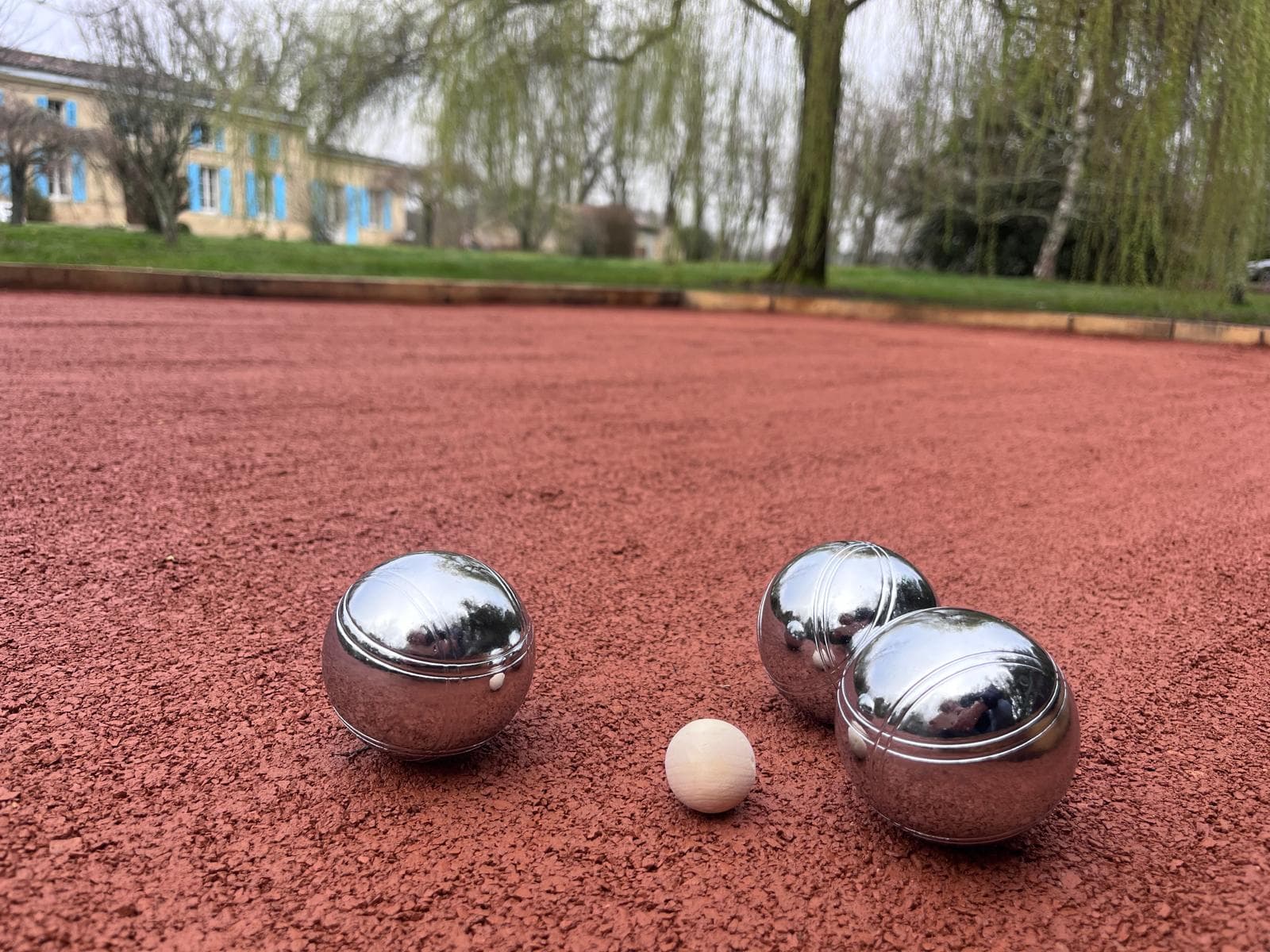 Domaine_des_Bruyères_boulodrome