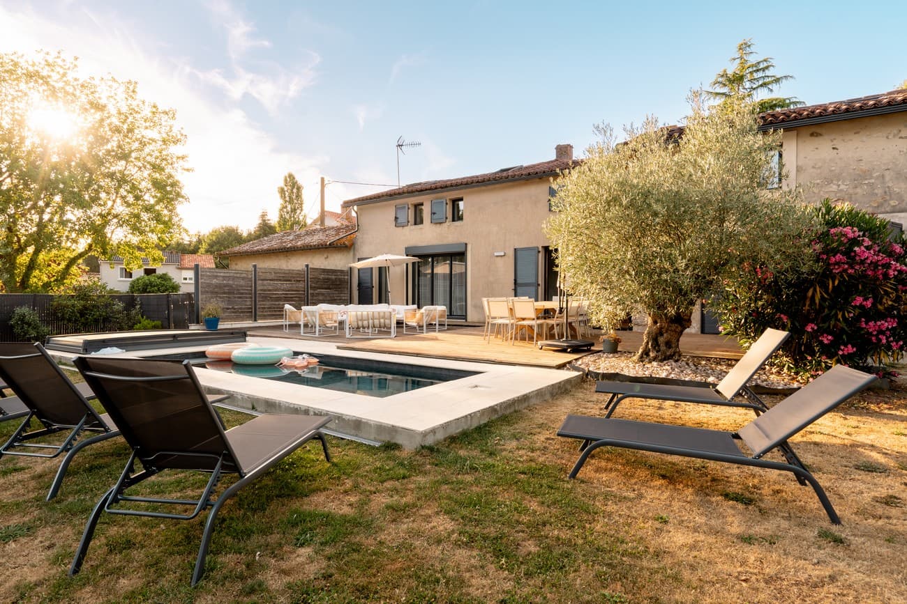 bretignolles-gite-maison-des-oliviers-piscine