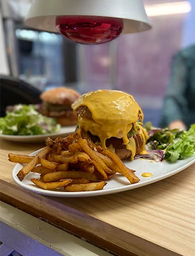 burger-restaurant-cosy-west_TS